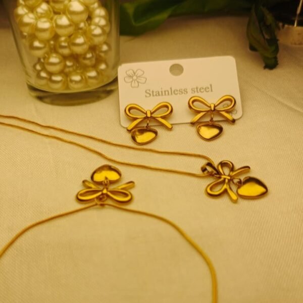 MHF-PNJ-01-Bow Motive Pendant+Earrings