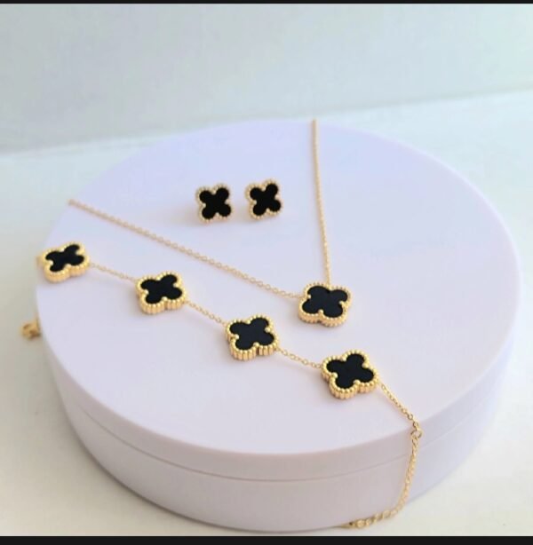 MHFJ-01-Four Leaf Jewelery Set - Image 3