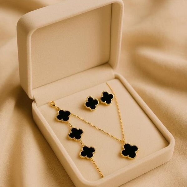 MHFJ-01-Four Leaf Jewelery Set